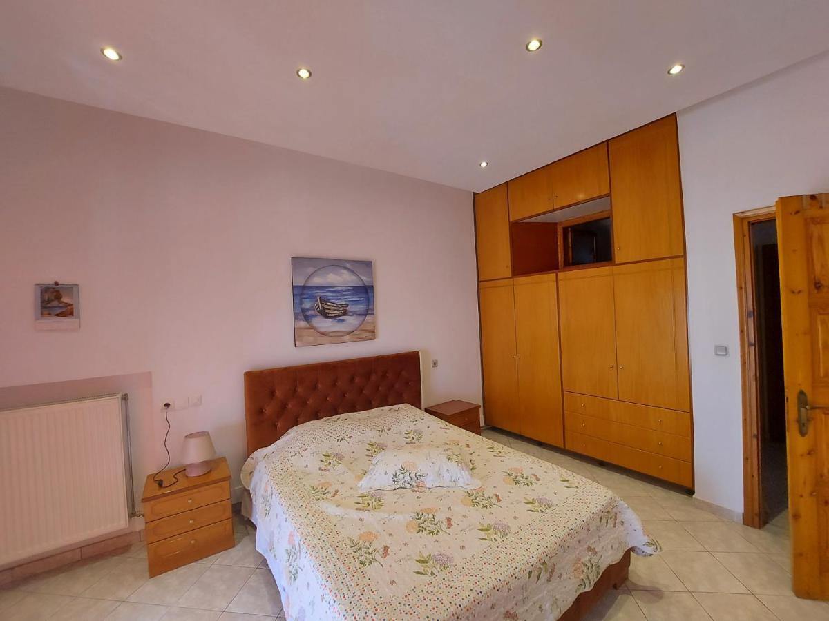 George'S Apartment Loutraki  외부 사진